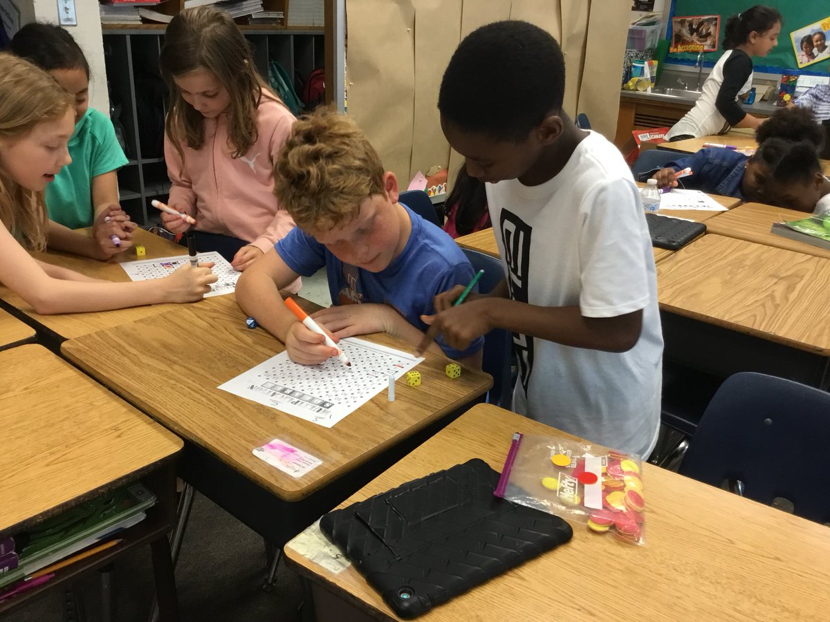 SlavinTeach's tweet image. We’re putting the Responsive Classroom principle of #studentchoice into action with our #CUBEProgram #MathBuddies today. @APSMath @responsiveclass #APSisAwesome