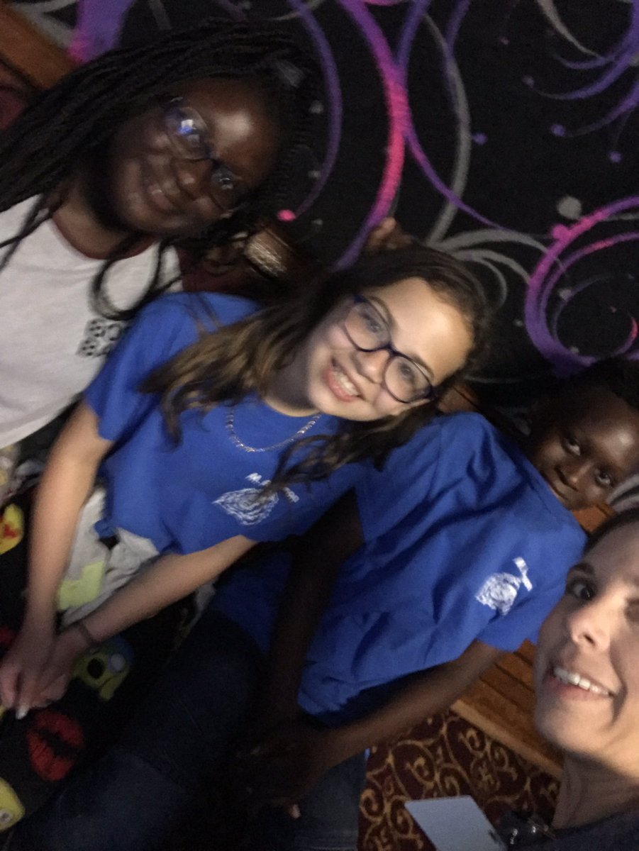 rbarnett3rd's tweet image. Hanging with my kids skating.