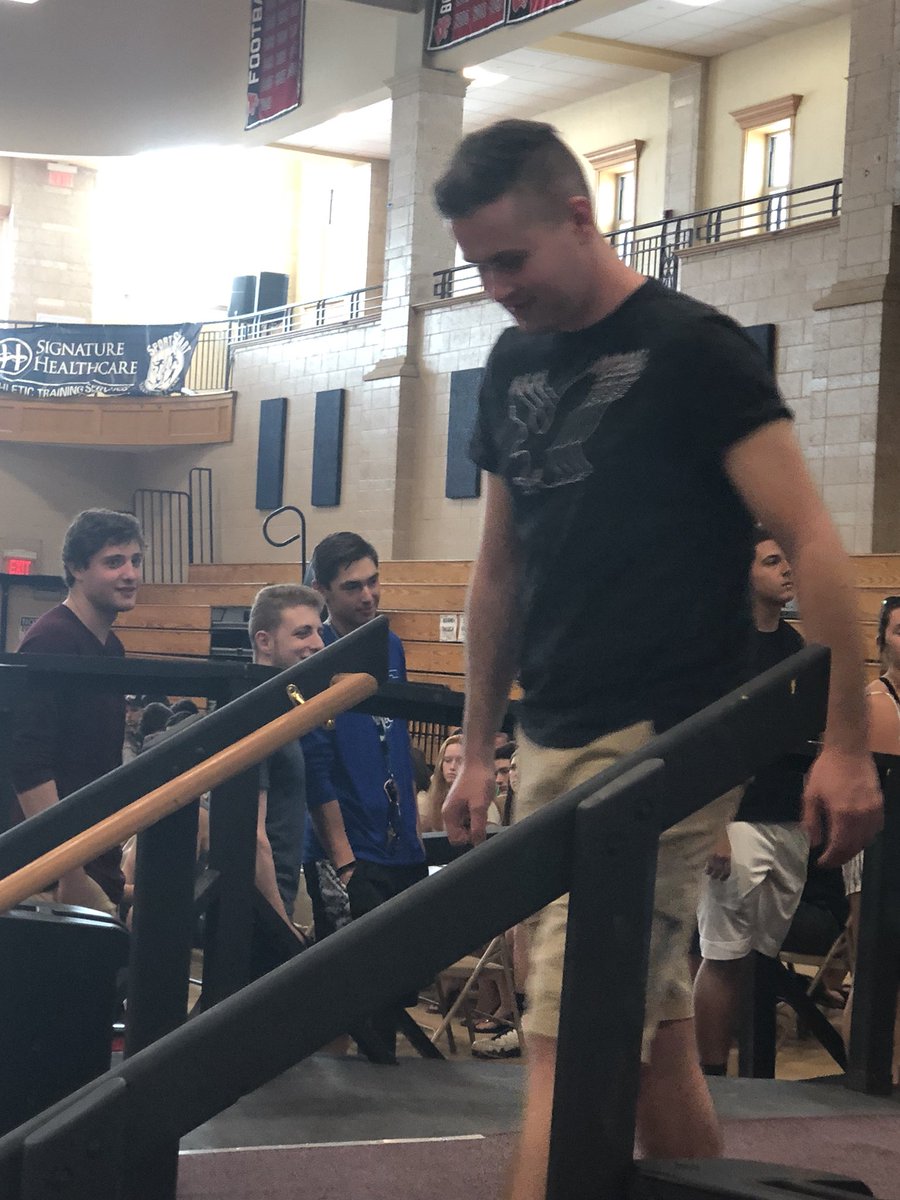 WH_Super's tweet photo. Last day of rehearsal! @DrCSJones @WH_Classof2018 https://t.co/YlLqBtUNa8