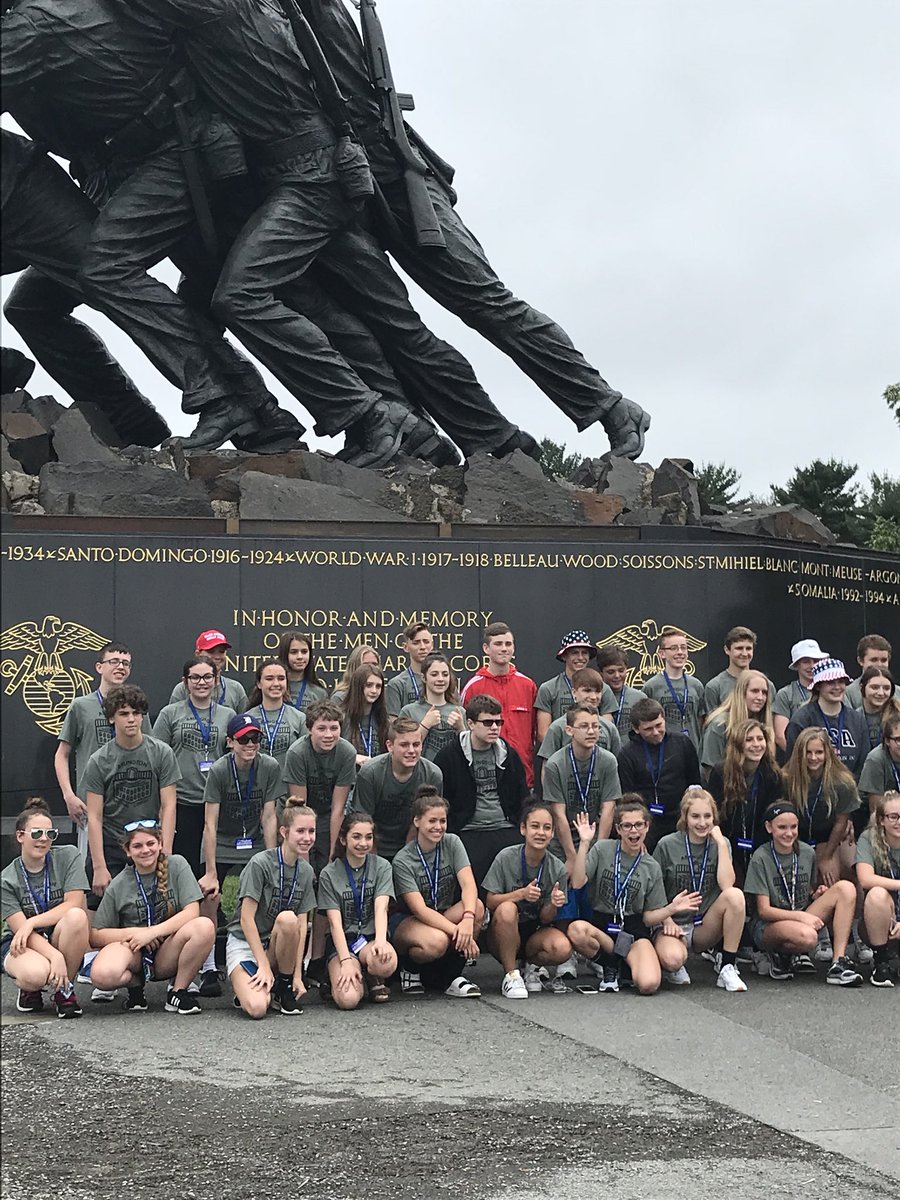 Vogel6th's tweet photo. BJHS 8th graders in D.C. Pentagon Memorial, Gettysburg ghost tour, The White House, and Iwo Jima Memorial #bedfordedtec https://t.co/FV2wvxcT0J