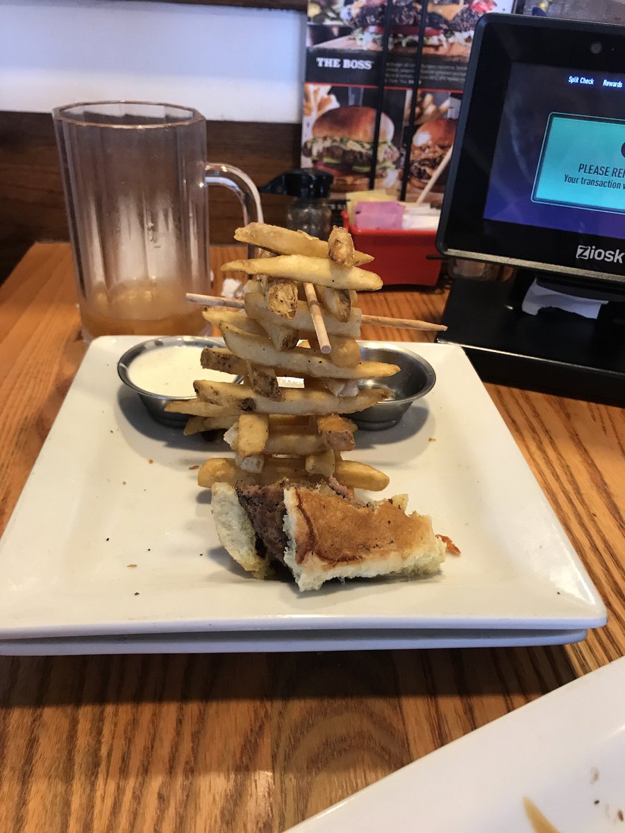 When your guests are so #extra they build a fry tower 😂😂 #chilisLove #silsbeetexas #loveourguests #friesforthewin