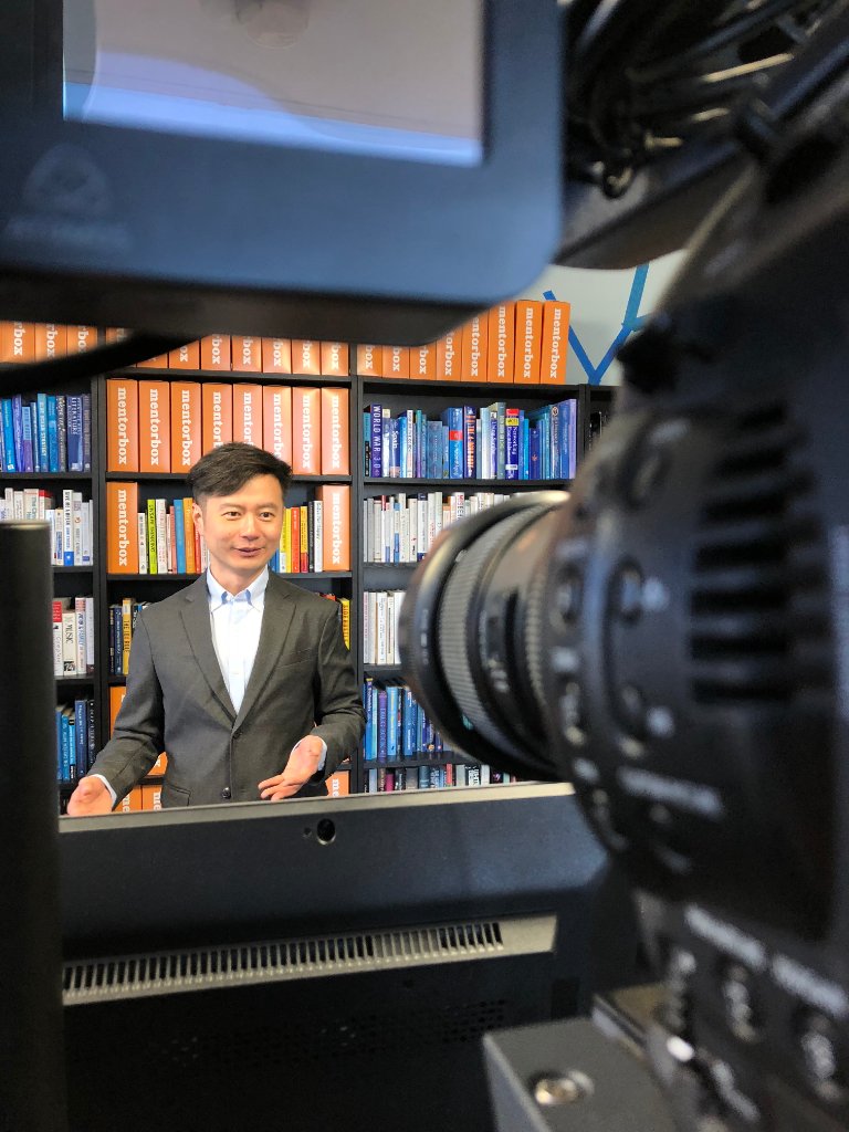 I recently caught up with <a href="/mentorboxonline/">MentorBox</a> to discuss how despite today's technological advances, humans are still smarter than robots. Join our conversation at bit.ly/2snLzuF. #Technology #Innovation