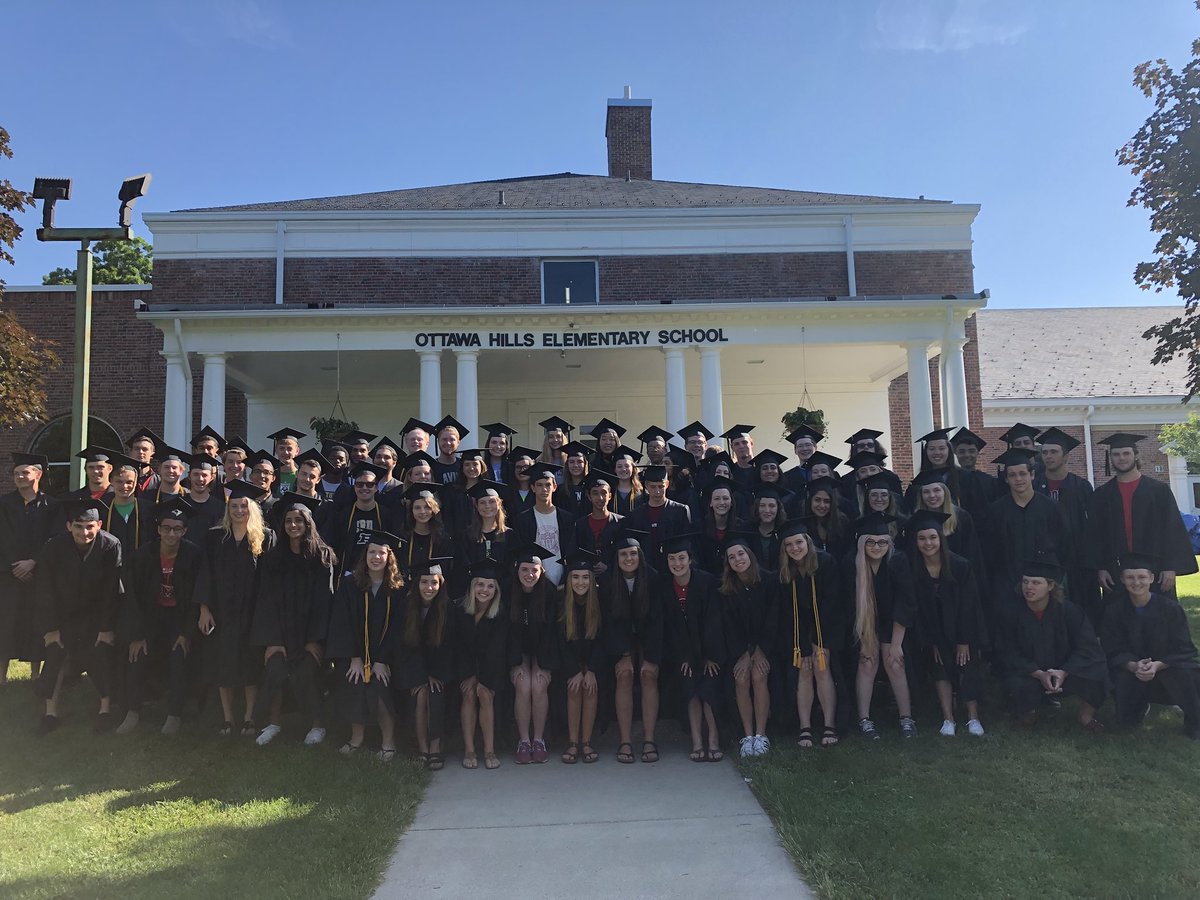 OHHSPrincipal's tweet photo. Seniors pose for a class photo before they do their annual walkthrough the elementary school.     A great Vibe! @OHSpiritNews @OHClassOf2018 https://t.co/MX6UMo1bnq