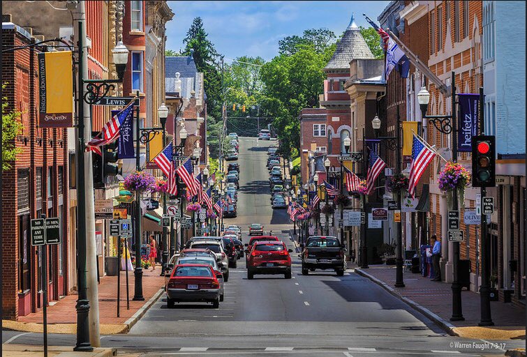 theblackburninn's tweet photo. .@readersdigest has selected Staunton for one of “20 Most Beautiful Main Streets Across America” https://t.co/nM5JXiyzCO 💕🌆

What’s your favorite thing about Staunton’s Main Street? https://t.co/JkBvQVavLm