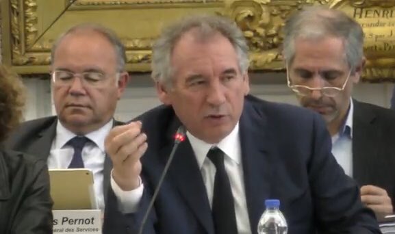 spthd's tweet image. C’est fait ! La Communauté d’agglomération Pau Béarn Pyrénées vient de confier à Axione l’extension de la fibre optique à tout son territoire. Bravo aux femmes et aux hommes d’Axione qui ont rendu tout cela possible !