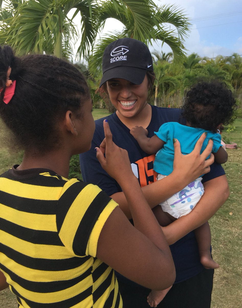 TaylorU_WBB's tweet photo. Our return trip to Fundacion Pasitos de Jesus! https://t.co/xgQfTPYQY1