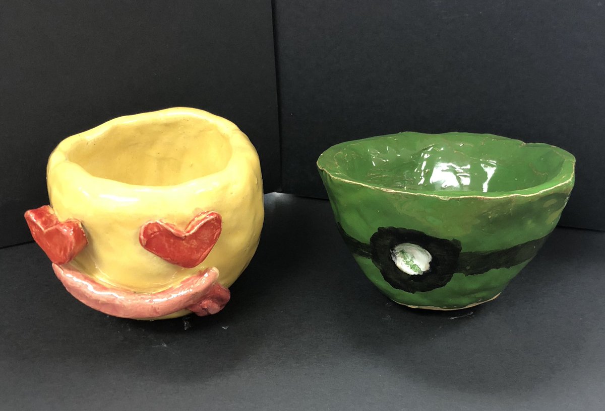 mrsnamerag's tweet photo. @WestoverHS The Finale! Their pieces are glazed and survived the second and final“high firing” at 2200 degrees! Earth clay is now stoneware! Very functional too.  
#ccsart #wohsvisualarts https://t.co/KuAIWZXjF3