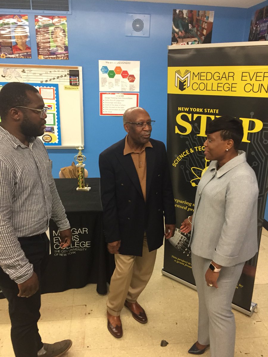newheightsms's tweet photo. Our seventh grade scholars celebrated their accomplishments at this evening’s @NewsatMedgar Science Technology Entry Program (STEP) Awards Ceremony!  “I learned that we can work collaboratively to make something from anything.” -7th Grade Scholar #CollegeAccessForAll #D17 https://t.co/0xCDm5efZn