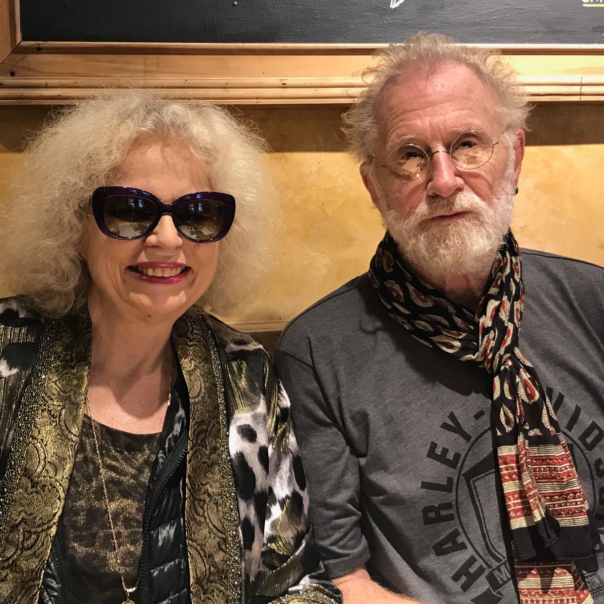 CalixteStamp's tweet photo. #Sunshine 🌞 on a #RainyDay ☔️w/ #Beloved #Friend #Author #OriginalManager 🇬🇧🎸🎼🎤#TheRollingStones @officialKeef #AndrewLoogOldham #Laughter #Tea @LePainQuotide #NYC #OnTheRoad https://t.co/VWuM7hlWAZ