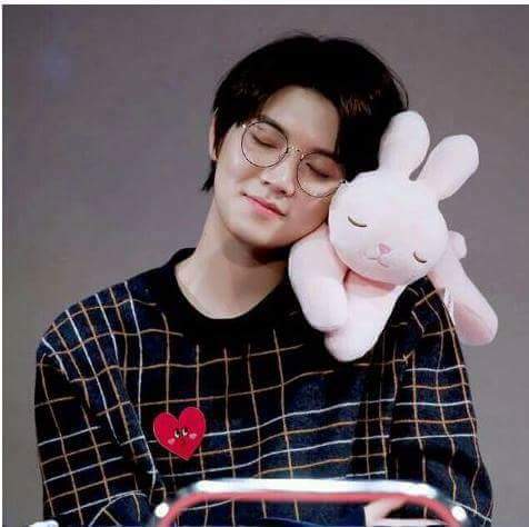 Checherryichiro's tweet photo. Esa siempre será una de mis fotos favoritas de Ren (en realidad todas son mis favoritas jaja)❤🐰
#뉴이스트W #NUESTW #NUEST_W #NUEST #ARON #BAEKHO #JR #REN #NuestWRen #NuestWAron #NuestWBaekho #NuestWJ https://t.co/licqKT2X9q