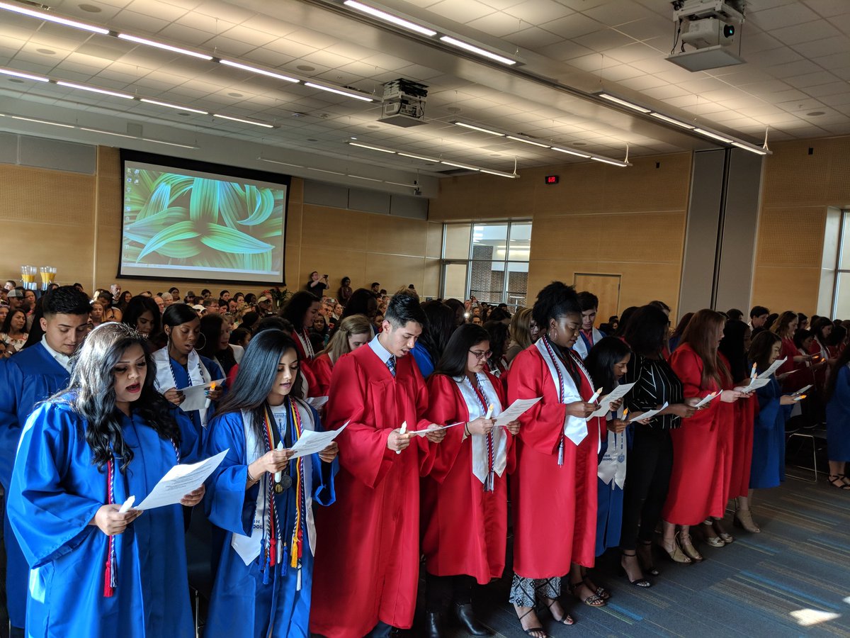 GB_ETX's tweet photo. Full house for the @CTCTylerISD Health Science Certification Pinning Ceremony.  Congratulations to these dedicated students and teachers on their achievements. #SuccessfulStudentOutcomes @JohnTylerLions @RELRedRaiders https://t.co/4ymqBvNqyZ