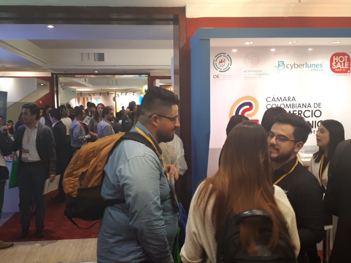 DopplerRelay's tweet photo. [Ahora] Ana y Karola, Country Managers de @fromDoppler en #Colombia se encuentran junto a @JPCMosconi en el #ecommerceday de #Bogotá. https://t.co/j0eW2MBm5u