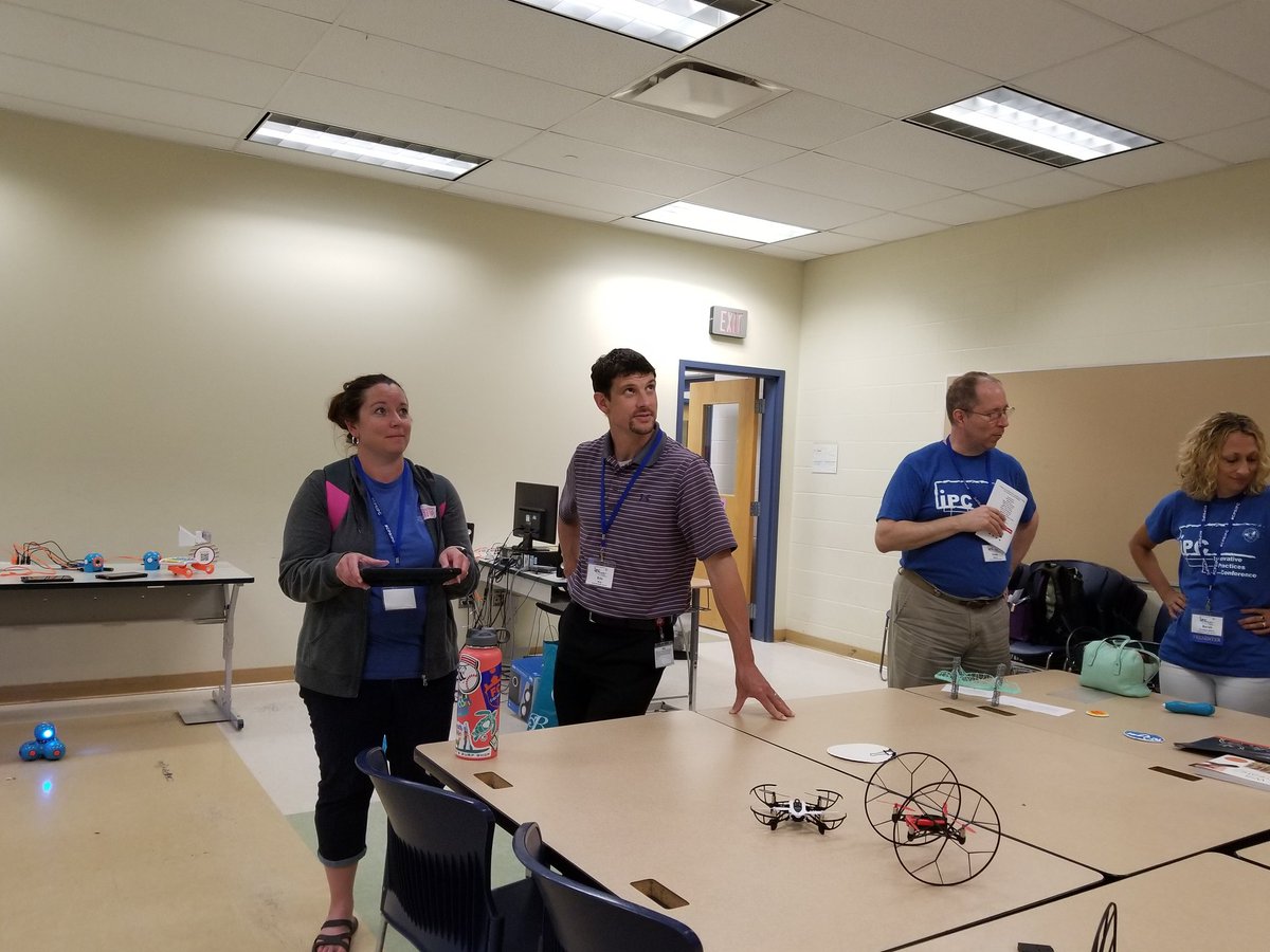Rosemary_Edu's tweet photo. More fun at the Tech Petting Zoo at #CPSIPC18 
@MsSmithinCincy @jesshug5715 https://t.co/1kJCk8WtgP