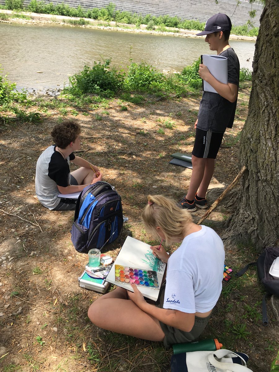 boonclass's tweet photo. Art in nature #oakart #tvdsbart @Oakridge_SS ! What an awesome trip to Harris park with these talented artists #outdoored @BriscoeClass @jennaroy32 https://t.co/rlQ6KguPpQ
