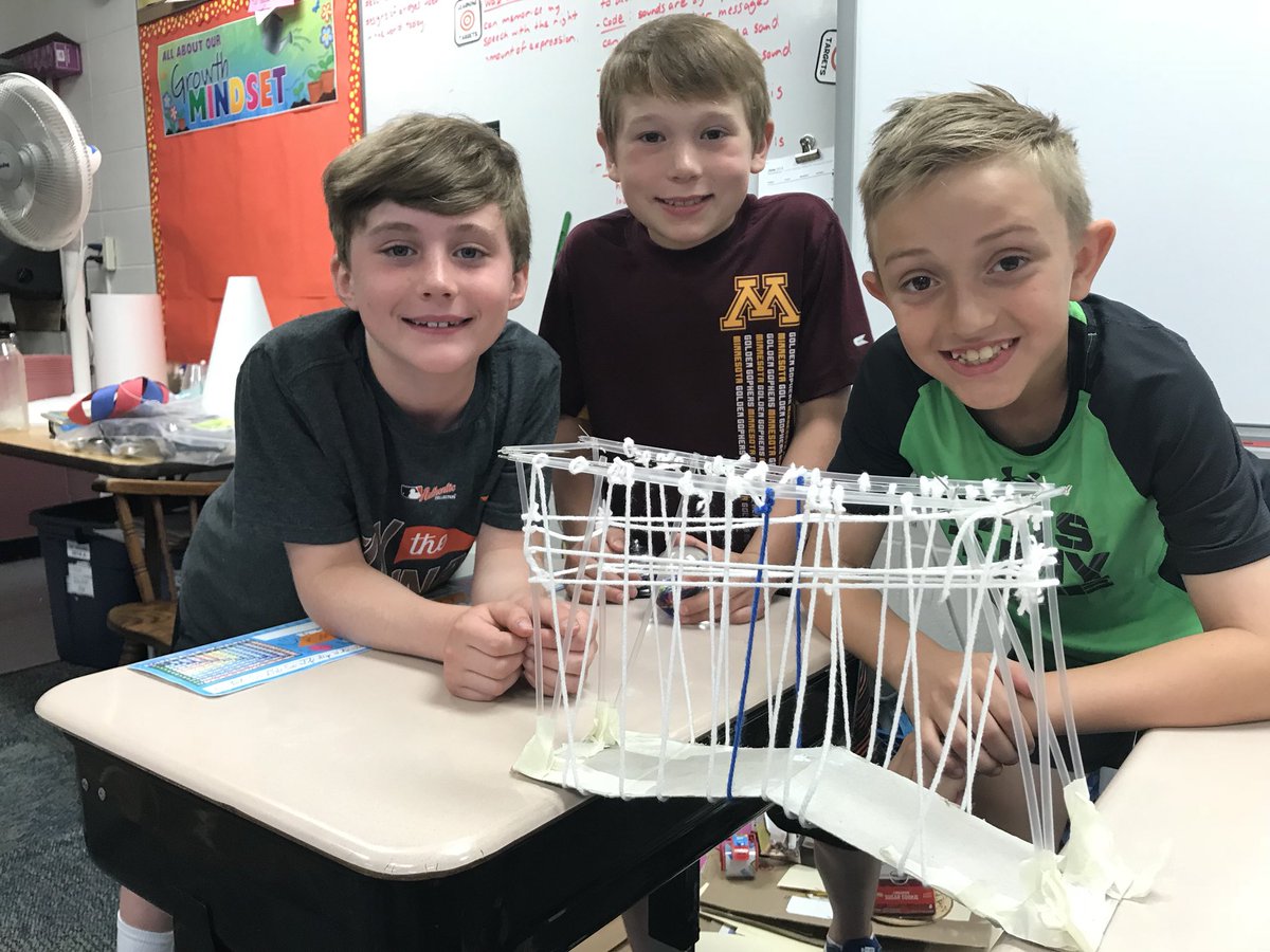 Rindo3rdGW's tweet photo. Bridges completed! #gwgreats #futurearchitects https://t.co/WxkOLFxkoJ