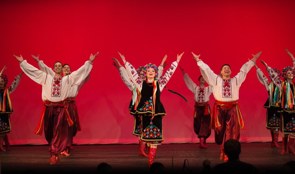 KrisWanner's tweet photo. The @PoltavaYQR 🇺🇦 Pavilion is ready to open @RMCMosaic tonight!  First show is 5:30 with shows every hour!  Come for the dance &amp; music, stay for the food and drink! #MosaicYQR https://t.co/YEvLcuDSCc