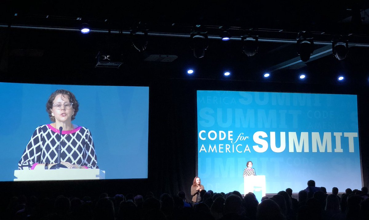 "I want to see people going into computer science programs in order to tackle homelessness." - @cecmunoz <a href="/NewAmerica/">New America</a> dreaming big about civic tech