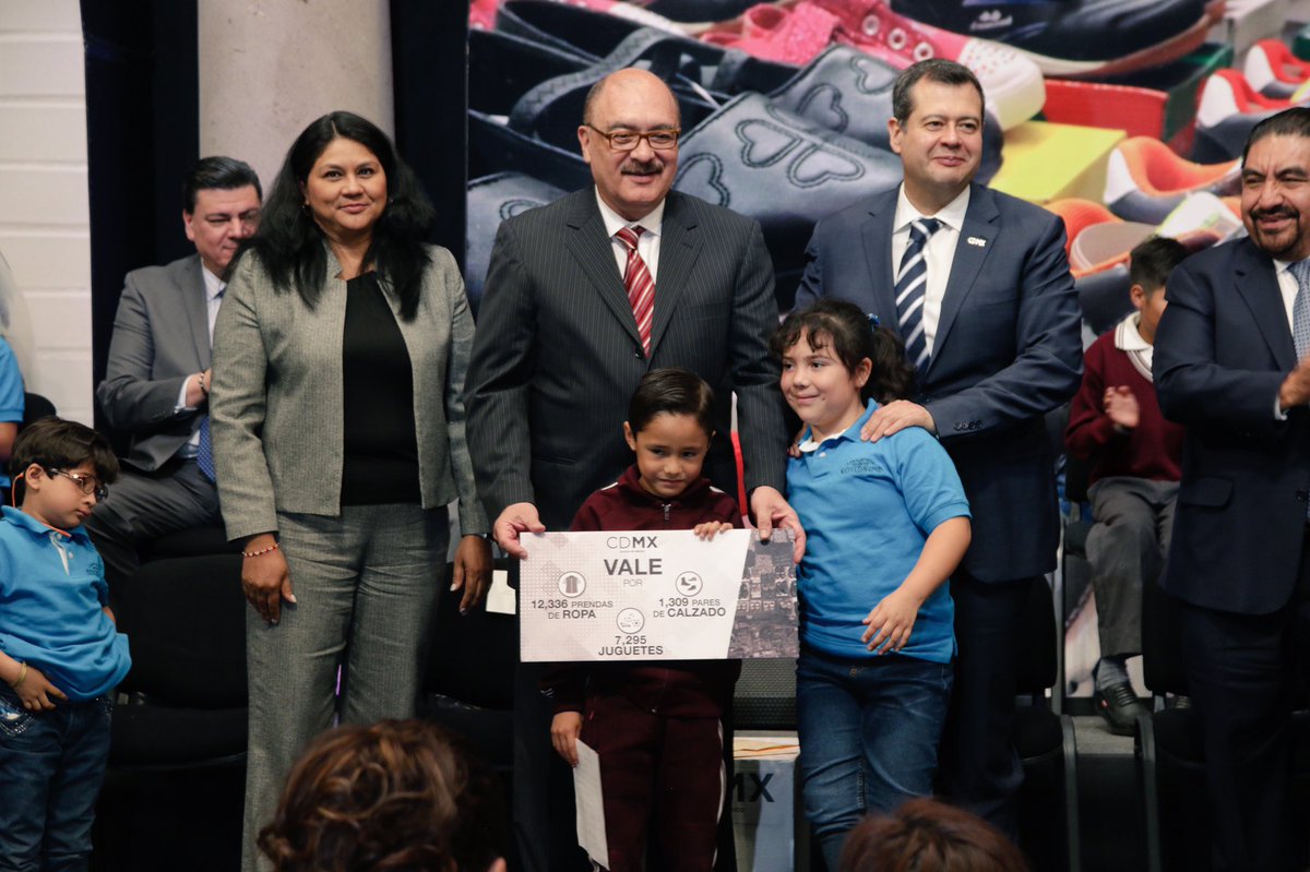 Estamos muy agradecidos con el <a href="/GobCDMX/">Gobierno de la Ciudad de México</a>, en especial con su titular <a href="/amievajoserra/">José Ramón Amieva</a>, con <a href="/Finanzas_CDMX/">Secretaría de Administración y Finanzas Cd. de Méx</a> y con su Unidad de Inteligencia Financiera por la extraordinaria donación de bienes a la @JAP_DF con destino a las #IAP para mejorar la vida de sus asistidos...