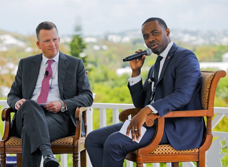 BermudaPremier's tweet photo. Spoke with @CharlesThresh at the #KPMGFinTech summit this afternoon. I detailed the @BdaGovernment’s strategy to make #Bermuda the leading international jurisdiction for #fintech companies & shared that 13 #blockchain companies have set up in Bermuda & begun hiring #Bermudians. https://t.co/JreJBxYqww