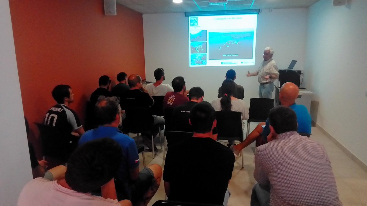 WeitzmannBoris's tweet photo. #oceanografia de les #illesmedes amb Josep Pascual al #cursguies #subaquatics del #pnmmbt https://t.co/KnLOanCLEq