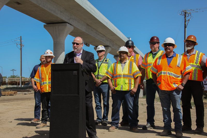 CaHSRA's tweet photo. Today, the California High-Speed Rail Authority was joined by workers representing multiple local union halls to announce that more than 2,000 construction jobs have been created since the start of the high-speed rail project. Learn more at https://t.co/zS18MToRLg https://t.co/F7UQ513joT