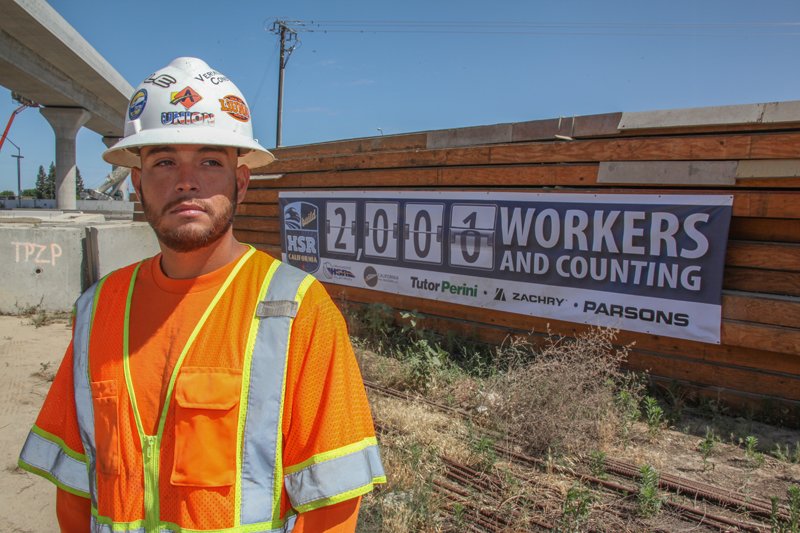 CaHSRA's tweet photo. Today, the California High-Speed Rail Authority was joined by workers representing multiple local union halls to announce that more than 2,000 construction jobs have been created since the start of the high-speed rail project. Learn more at https://t.co/zS18MToRLg https://t.co/F7UQ513joT