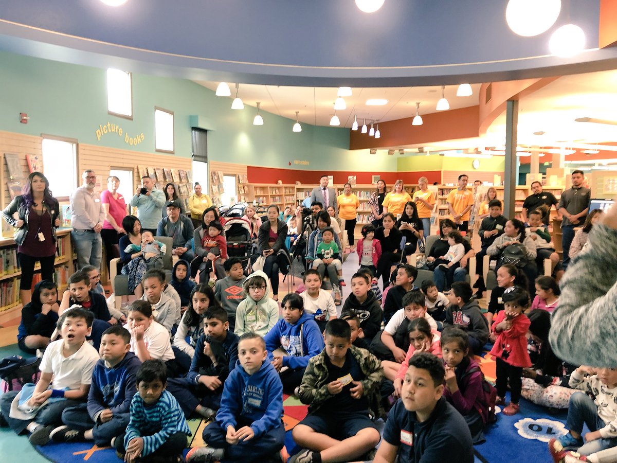 Kicking off #SummerMeals and #SummerLearning @sanjoselibrary!!! Thanks @SJEarthquakes and @SanJoseD4 for stealing the show! PB/pickle/chips/OJ sandwich, anyone? @YMCASV @RevolutionFoods @SecondHarvestFB
