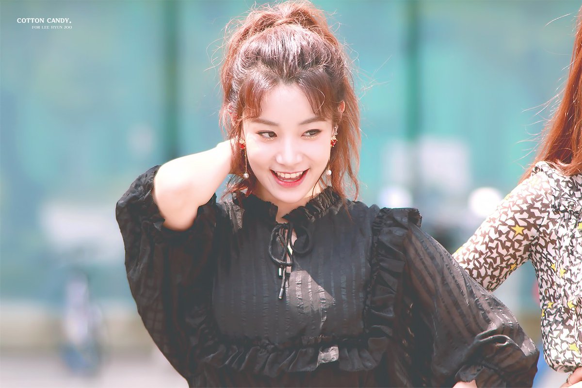 _joojoocandy's tweet photo. 180531 엠카운트다운 미니 팬미팅
#유니티 #UNI_T #UNIT #이현주 #현주 #Hyunjoo @official_uni_T https://t.co/J2JmphYFrz