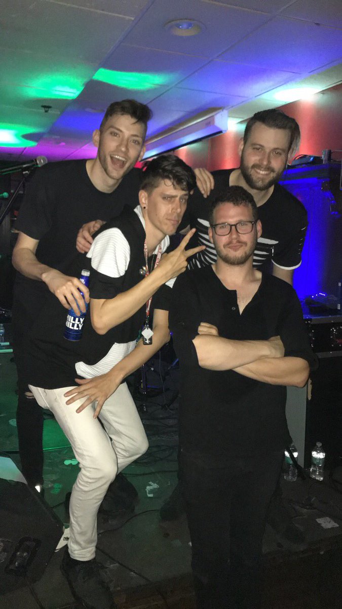 ItsAllGoodBand's tweet photo. Two chances to catch the band this weekend!
๐ค
Friday: @ChampionsMD 10p-1:30a
Saturday: @GilligansPier 9p-1a
๐ฅ
#weekendvibes #comeoutandplay
#FrederickMD #NewburgMD #itsallgravy #itsallgood #itsallwavy
๐ธ https://t.co/uqrd6DgIjR