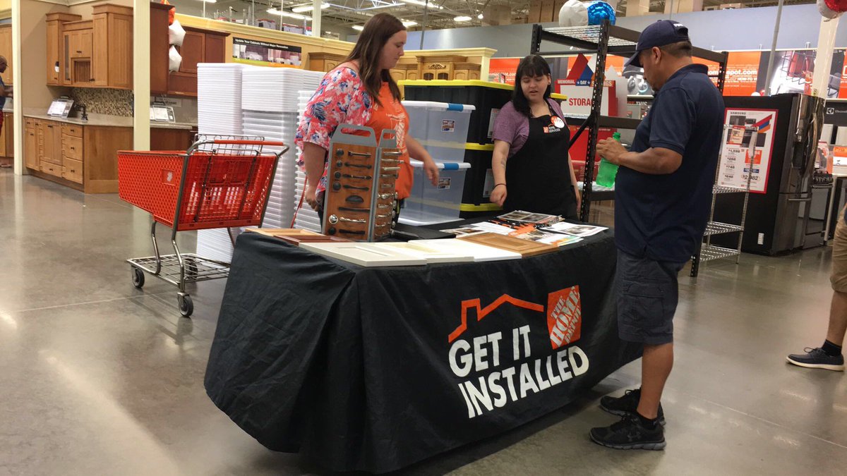 ColledKitchen's tweet photo. RT @THDzsazsa Over the weekend.. Lead event.. #cabinetrefacing #closetorganization cashier Amber did a great job leading the event. #3662 @mikeyoungsr15 https://t.co/m6EMI7hkMz