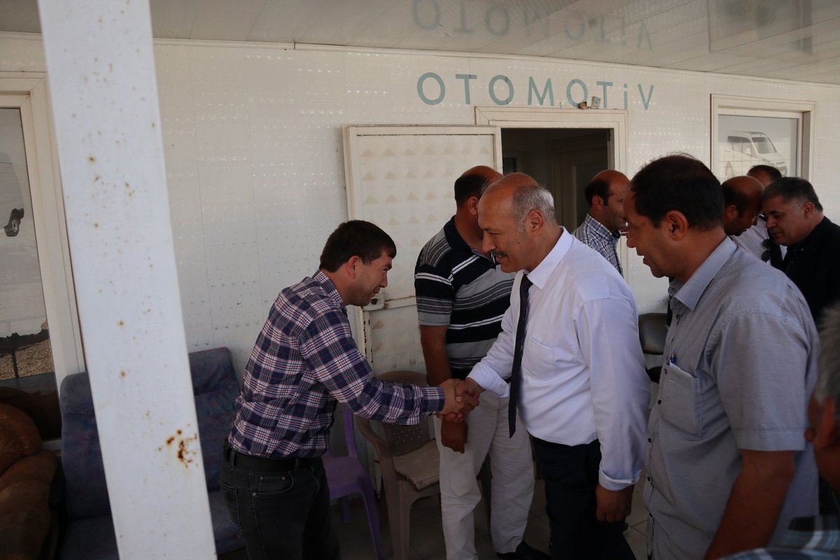 Nurdağı Galericiler Odası ile verimli bir toplantı icra ettikten sonra esnafımızı ziyaret ettik.

#NurdağıEsnafıİleBirarada
#VakitNurdağıVakti