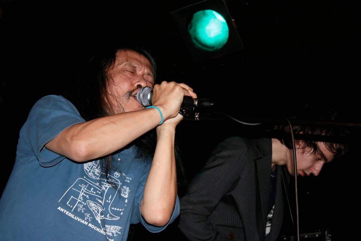 energythefilm's tweet photo. New feature length documentary is on the way about Can frontman Damo Suzuki. 4 years in the making! #Crowdfunding @Indiegogo. Help spread the word using the share links @ https://t.co/0CTuyTvpEX 
Archive photos @nightanddaycafe 2009with @NickMcCabe1/@jeffwootton -#Soundcarriers https://t.co/2vR0sEAC3j