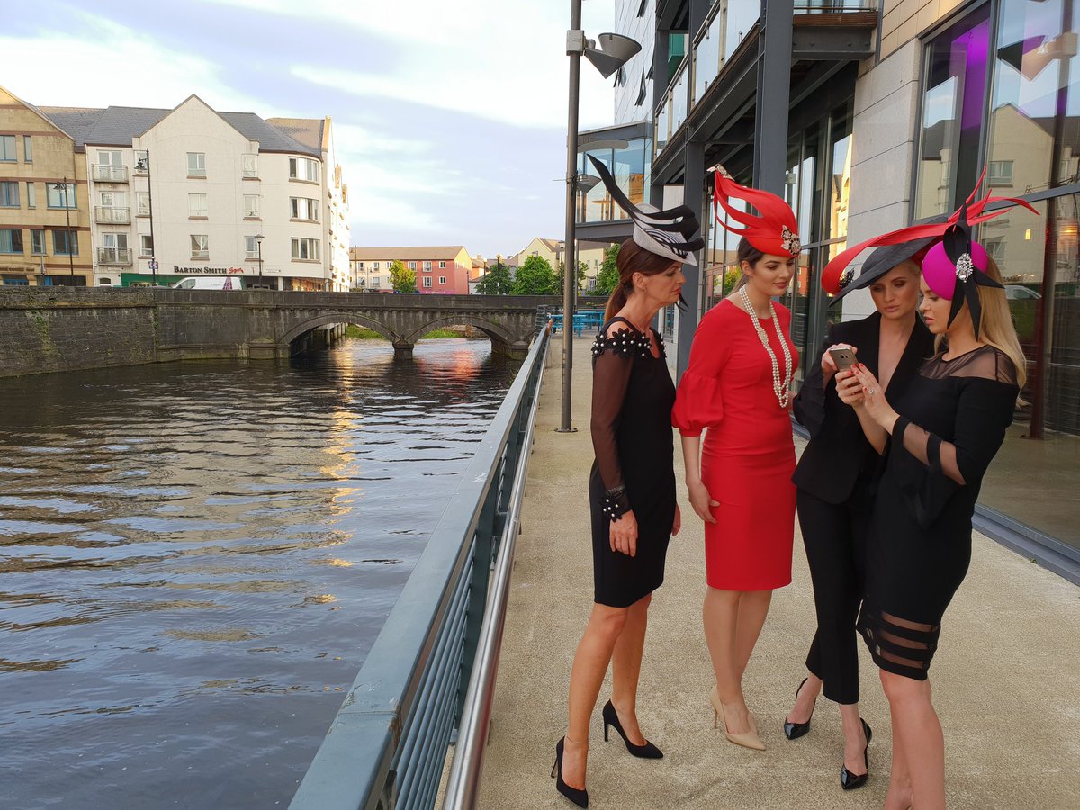 Sligo Races (@sligoraces) on Twitter photo Checking the finished product! <a href="/CatwalkModels_/">Mandy Maher @mandycatwalk</a> #sligo #races #fashionshow #racedayfashion #ladiesday2018 Checking the finished product! <a href="/CatwalkModels_/">Mandy Maher @mandycatwalk</a> #sligo #races #fashionshow #racedayfashion #ladiesday2018
