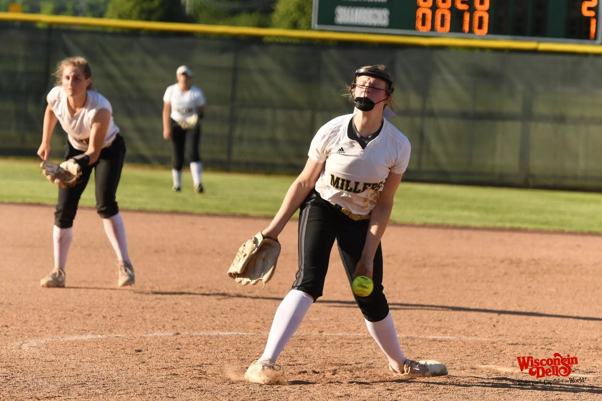 VictoryViewsIN's tweet photo. Check out the Carmel vs Noblesville action on Victory Views! FREE photo downloads thanks to @wisdells >> https://t.co/F9uZ1Be4EQ https://t.co/F3eA58noBv