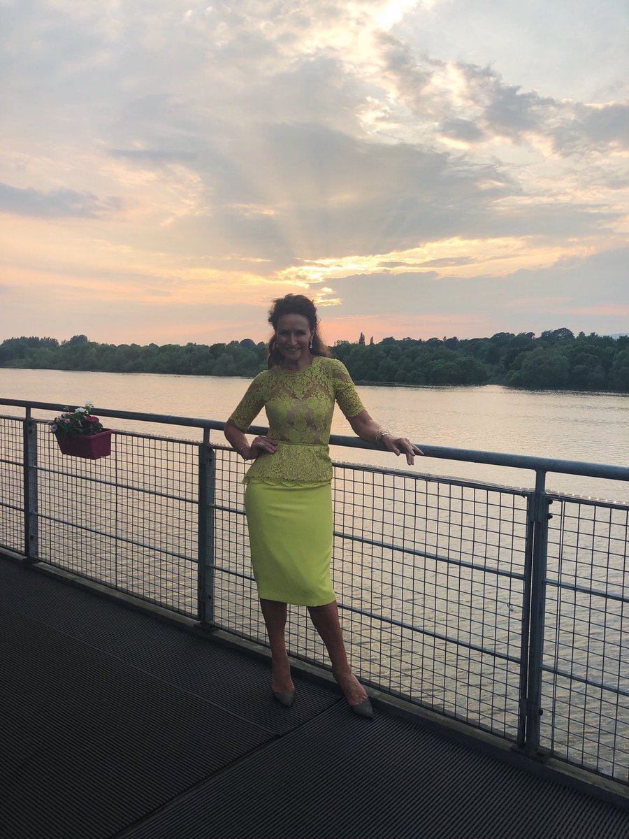 CeliaHolmanLee's tweet photo. Fantastic evening here in Limerick for the #MissLimerick final! Some fabulous young woman competing, best of luck to them all! Celia xx https://t.co/rpuUjAp4A9