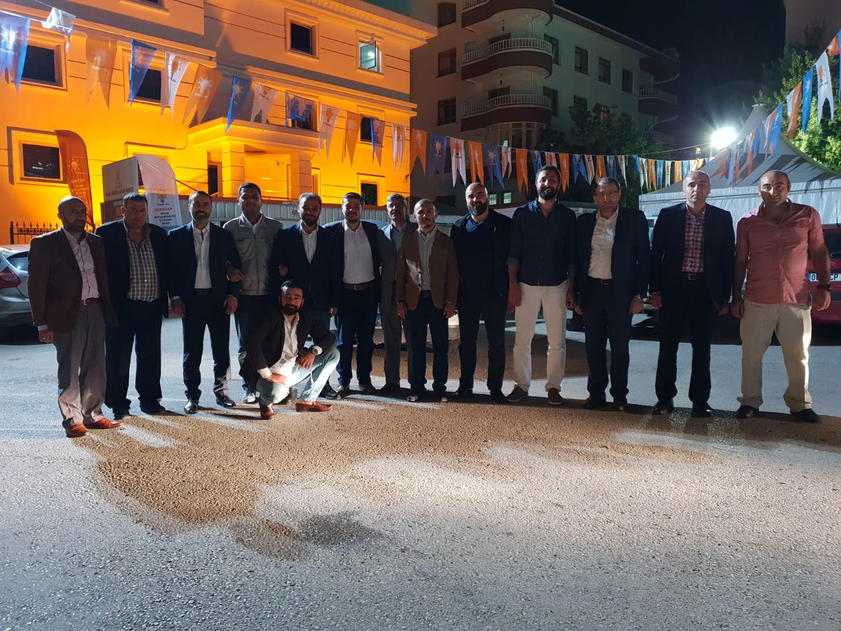 zafercoktan's tweet photo. . @ak_kecioren Secim Koordinasyon Merkezini ziyaret ettik. https://t.co/GtbGIXUeGr
