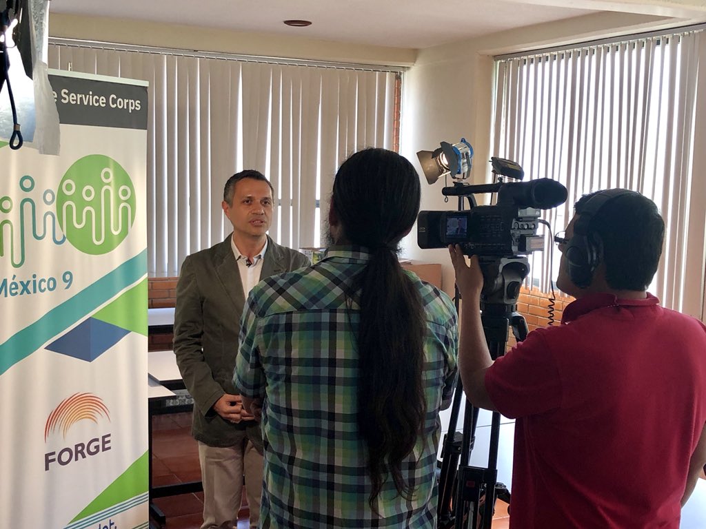 carlossm68's tweet photo. #IBM @citizenIBM @ibm_mx #CSCMex9 @DigitalOppTrust @forgefondation TV recording session for a special report of this important education related project #CitizenIBMLA https://t.co/VYO8i6EIb6