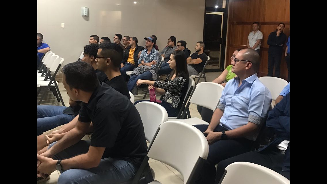 ADEZN01's tweet image. ¿Qué es BLOCKCHAIN?
CETICZN Inicia un ciclo de conferencias y espacio de networking sobre nuevas tendencias tecnológicas. La conferencia estuvo a cargo del ingeniero Erick Vargas de Avantica