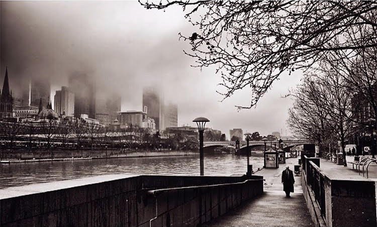 3AW693's tweet image. Rug up this morning, folks.

We've just dipped below 5° for the first time this year ❄
Now 4.4°, on our way to a sunny 15°.

(📷: SophieLola9/Insta)