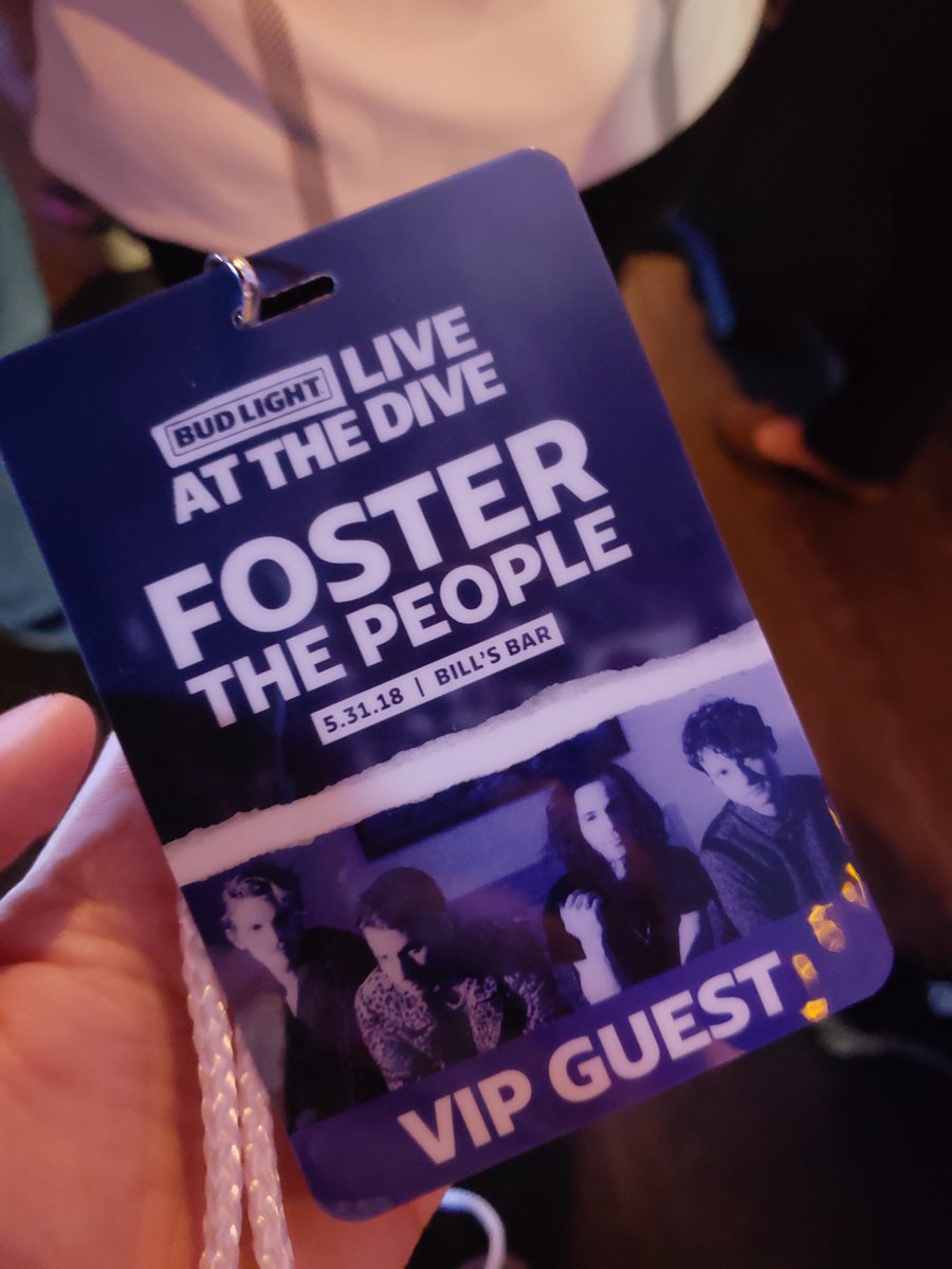 kierablessing's tweet photo. Many thanks to @Kiss108 for sending me to an intimate show with @fosterthepeople & giving me back stage passes for after the show! #BLDive https://t.co/4Ve63VsBR9