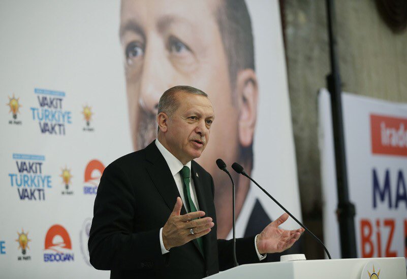 tcbestepe's tweet photo. “Türkiye’nin ekonomisini döviz kuru üzerinden sarsmaya çalışanlara hep birlikte derslerini verelim”https://t.co/8cnSB7RnHR https://t.co/qAjjYu1u6r