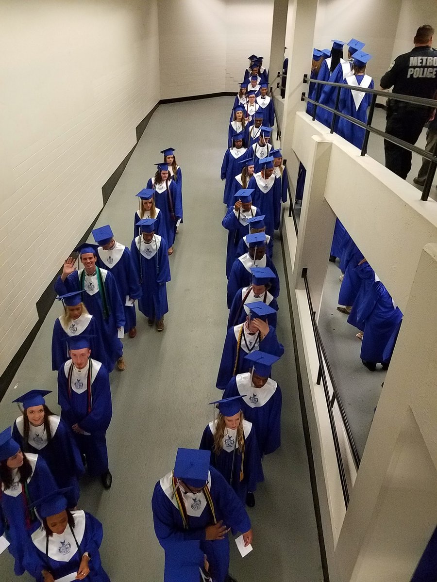 EasternHSMedia's tweet image. Congratulations @ehs_classof18 ! You have great things ahead of you!