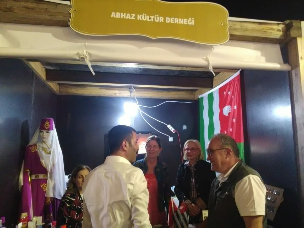 '
Nilüfer Belediyesi Ramazan Şenlikleri Mardinliler Derneği Gecesine 1.Bölge Milletvekili Adaylarımız Adnan Şahin, Ahmet Okumuş, İl-ilçe yöneticilerimizin katılımıyla gerçekleştirdik. #SenleDeğişir #TuDikari @shnadnan
@avenginyalcin