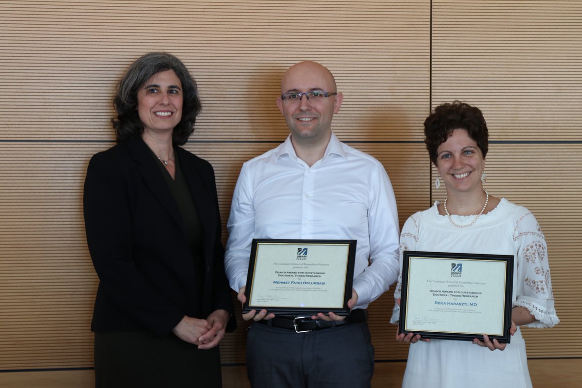UMassChan's tweet photo. Congratulations #GSBS award winners! We applaud your innovative research, dedication to scientific discovery &amp; focus on improving the human condition. #UMassMed2018 #commencement #biomed https://t.co/buxYQhn2Km