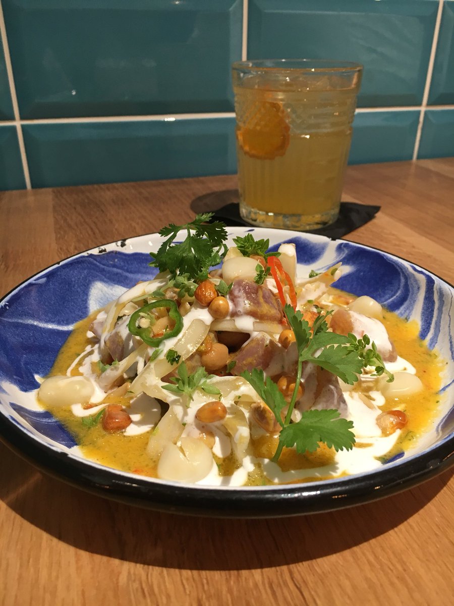 #cebiche #lima #Bangkok #pescado del día #coco #ahumado y #lechedetigre de #curry amarillo De la carta de #verano de #yakumanka #barcelona #restaurante del #chef #gastonacurio bajo la batuta del chef #cesarbellido