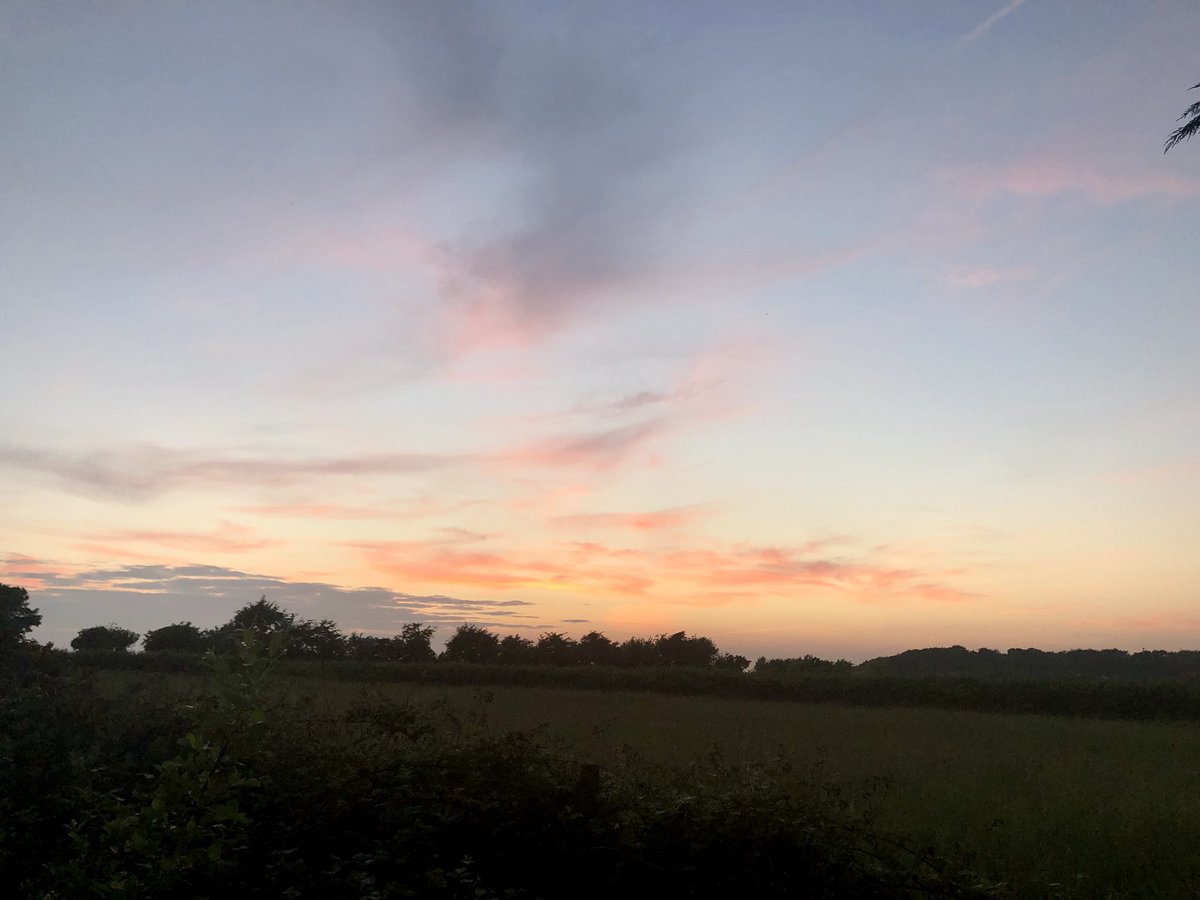 LaoisLoving's tweet photo. Sunset this evening in Emo https://t.co/L7rXCaf0iK