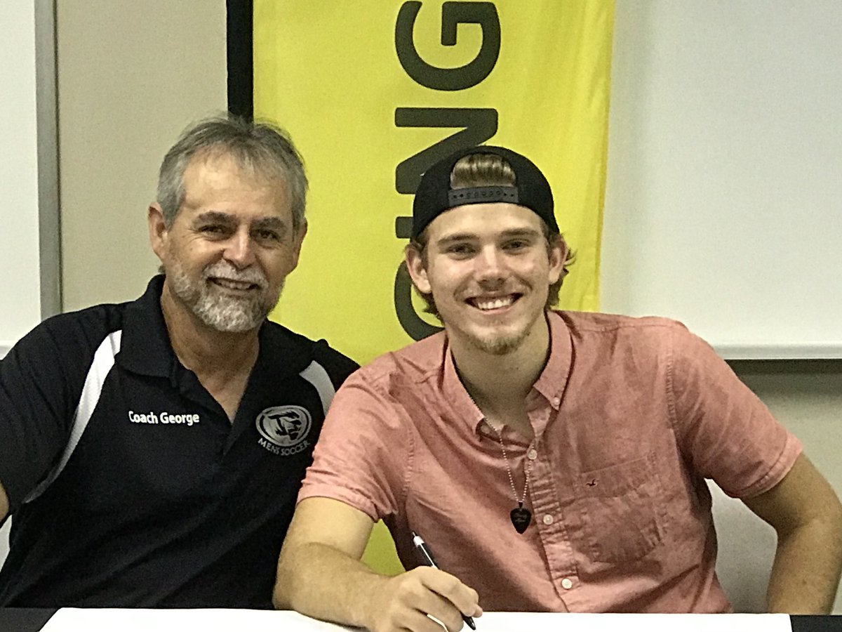 CmsoccerTrinity's tweet photo. Congrats to the newest family member of Tigers Soccer. Gavyn Andrews. Go #TrinityFlMenssoccer https://t.co/w6D280u4qU