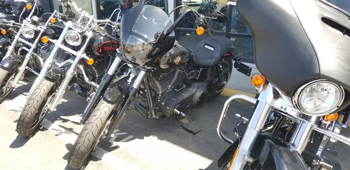 ColinBJackson's tweet photo. Come into Harley Davidson of Sacramento and check out this one of a kind 2017 DYNA Lowrider. https://t.co/qi1hnjMi4T
