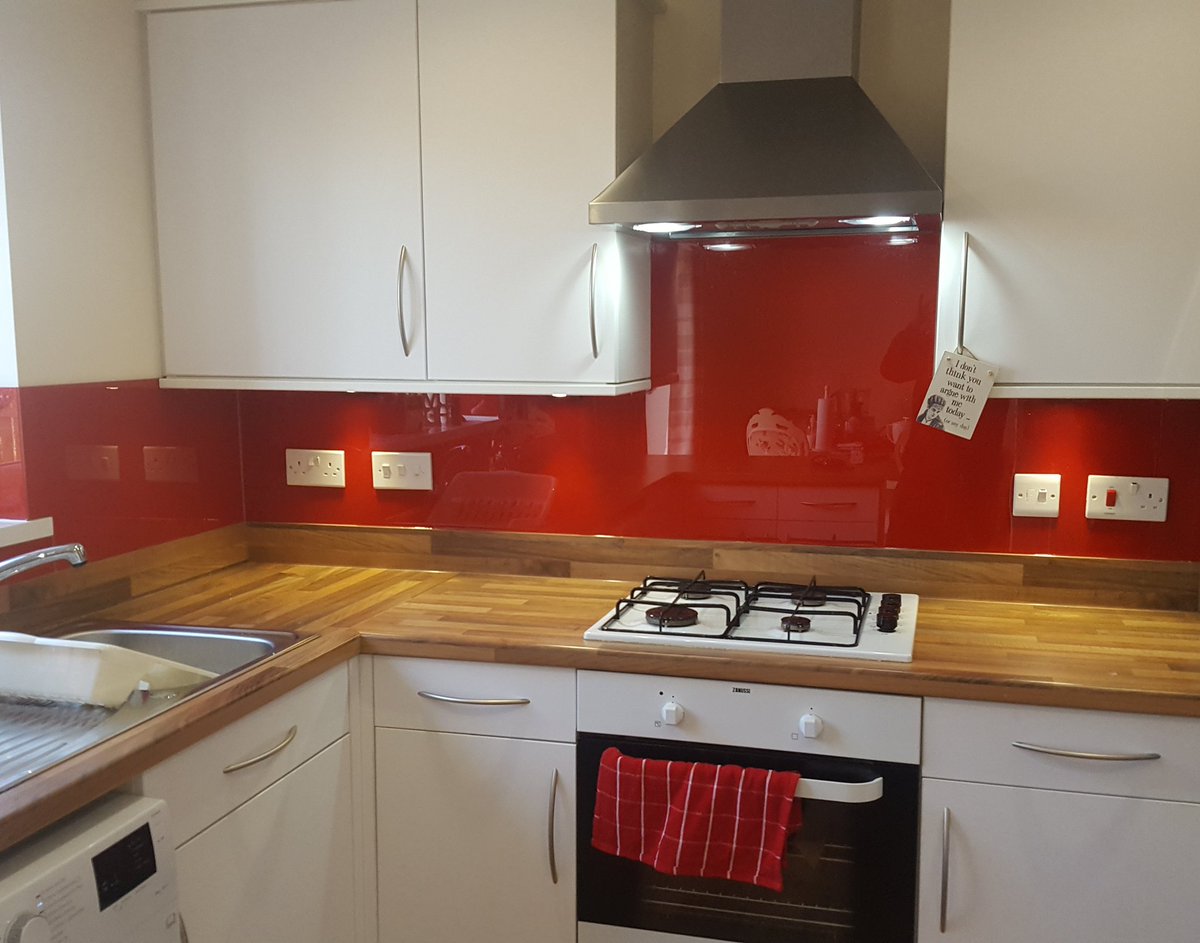 SplashbacksNE's tweet image. #RedSplashbacks #GlassSplashbacks #KitchenSplashbacks
#MadeToOrder #GlassFitted