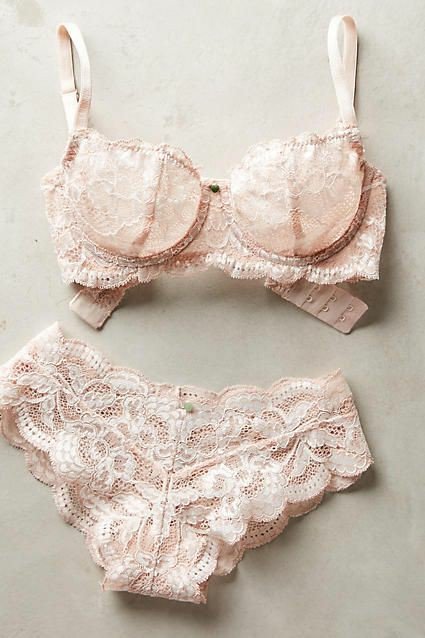 casalfodido's tweet photo. "lingerie bege é broxante" https://t.co/z1NAwt1ouW